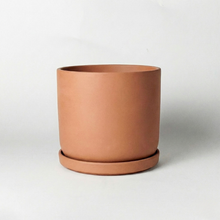 Load image into Gallery viewer, 9" Signature Stone Planter &amp; Saucer | Earth Tones: Beachwood
