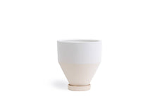 Load image into Gallery viewer, 4.5&quot; Holiday Jouet Pots w/Water Saucers White Sesame
