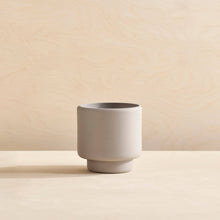 Load image into Gallery viewer, BOTANY porcelain plant pot MEDIUM: Graphite Black
