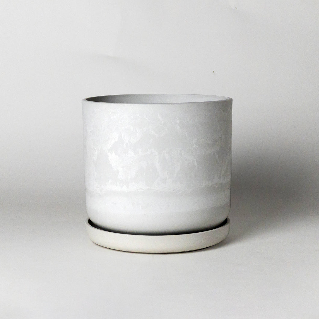 9” Signature Stone Planter & Saucer | Earth Tones: White Stone